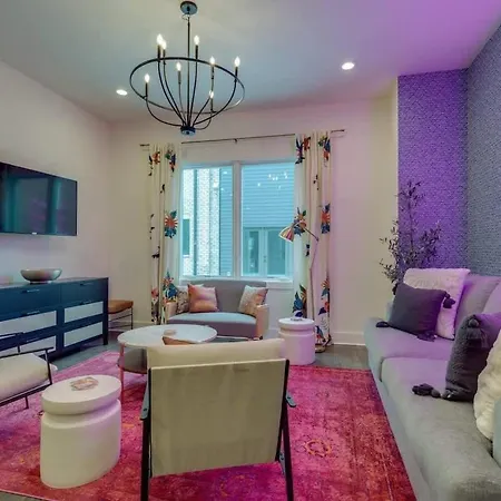 Dazzling Nashville Home - Minutes To - Broadway 4Br 4Ba